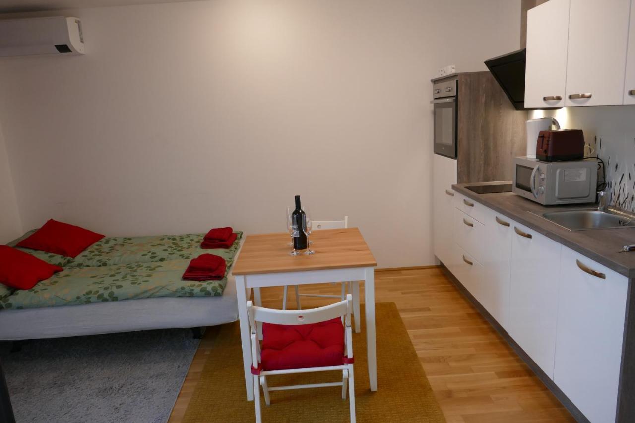Appartement Cosy Modern With A/c And Balcony
